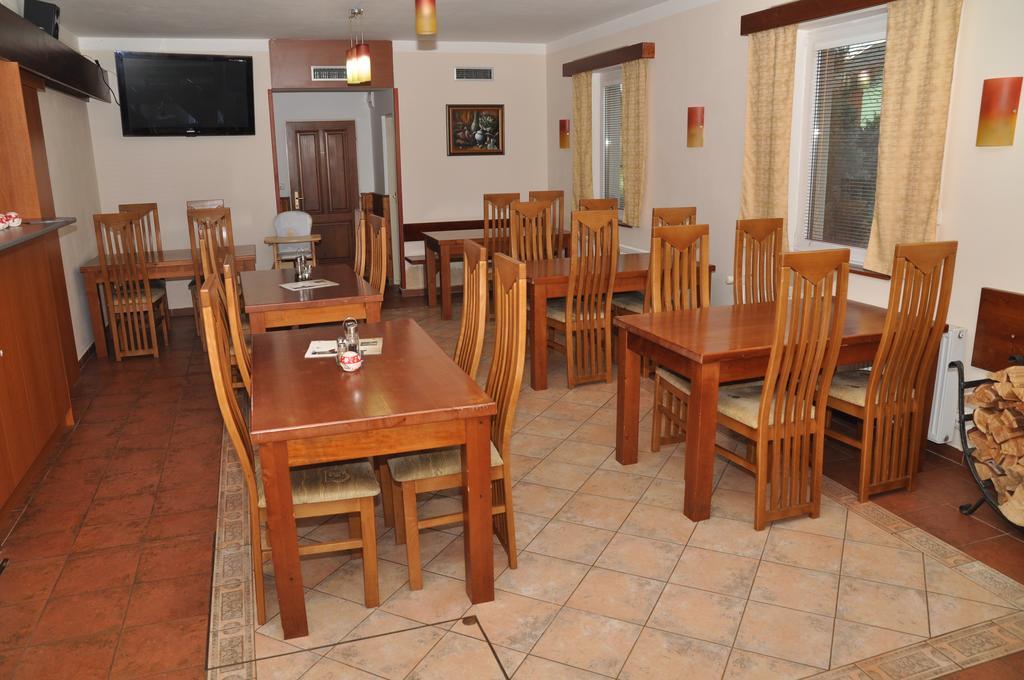 Pension & Restaurant Silma With Wellness Rychvald Exterior foto
